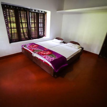 Misty Valley Hill Resorts Nelliyampathy エクステリア 写真