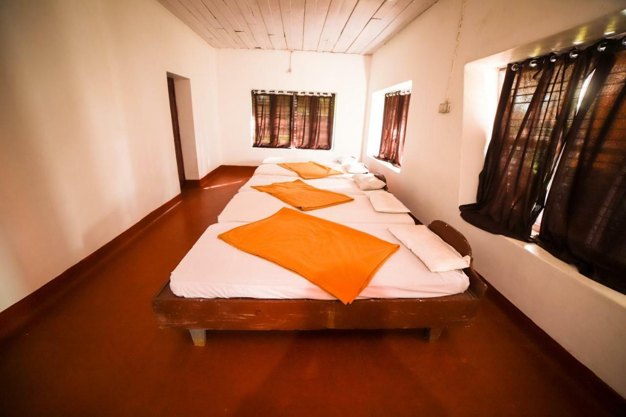 Misty Valley Hill Resorts Nelliyampathy エクステリア 写真